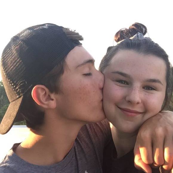 Meet your Posher, Zoé - Picture 1 of 1